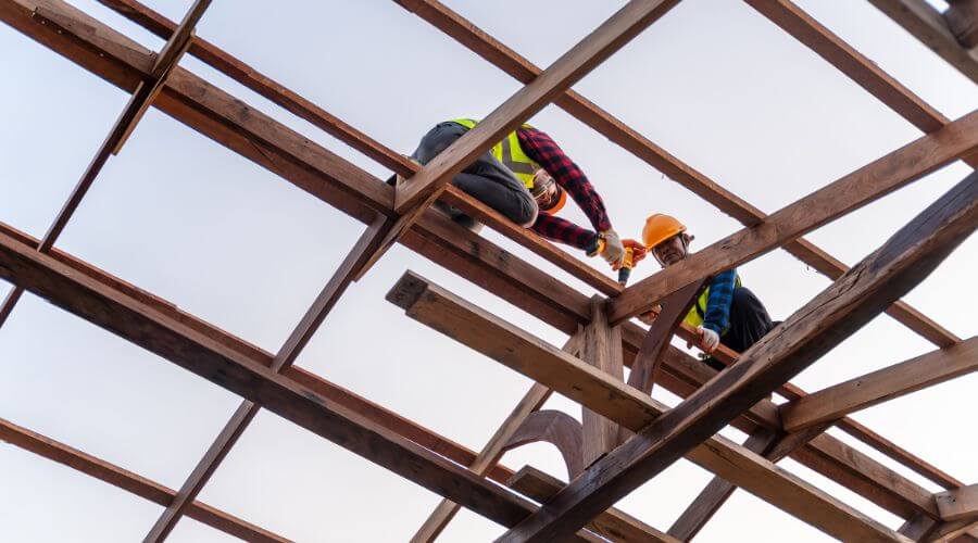 Professional metal roof installation in Aurora, OR